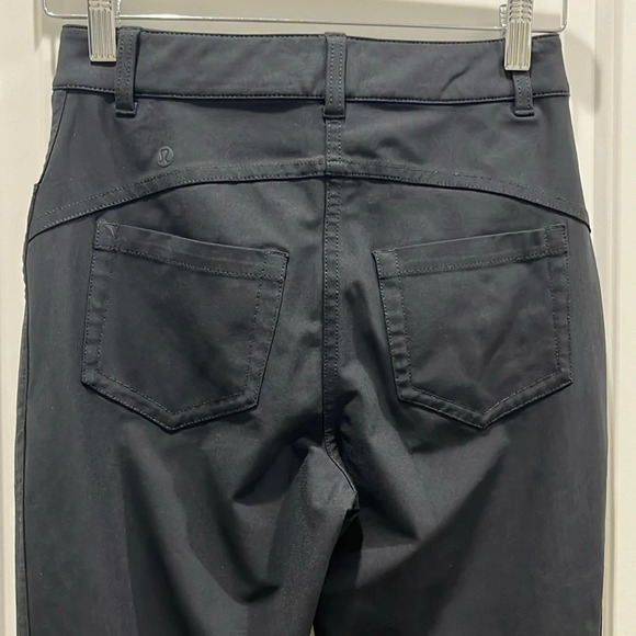 Lululemon City Sleek Slim-Fit 5 Pocket High-Rise Pant in Black Sz 4 - Picture 5 of 10